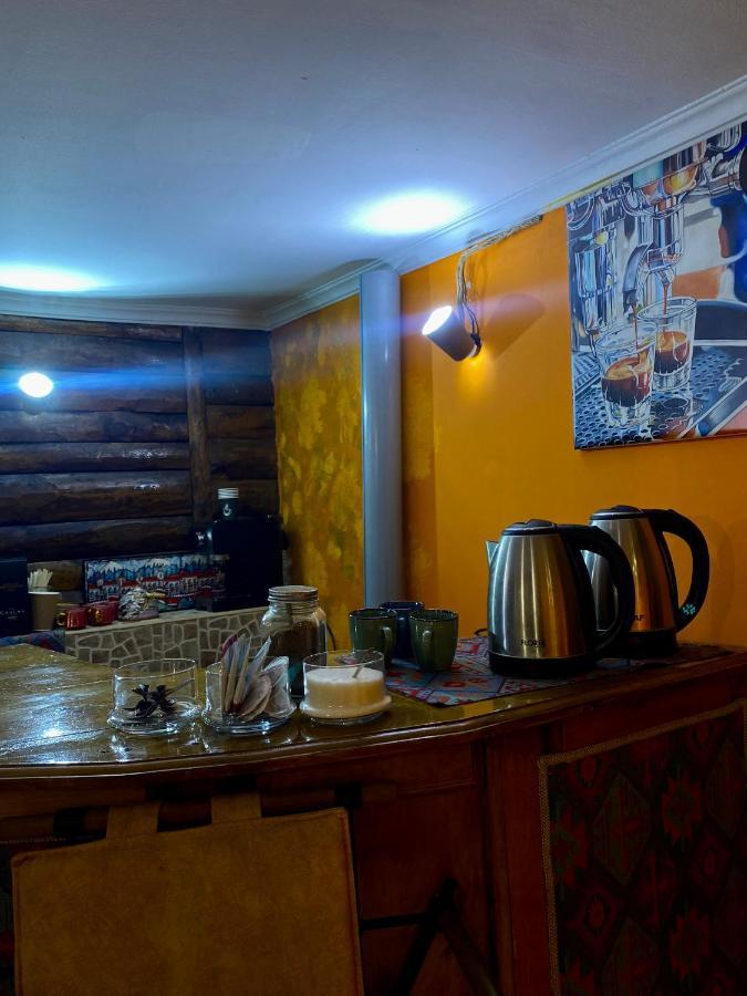 Communication Hostel Батуми Экстерьер фото